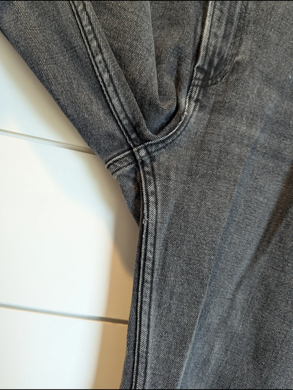 Abercrombie & Fitch 90s Slim Straight Jean Ultra High Rise Black Wash 27 4P - Picture 4 of 11